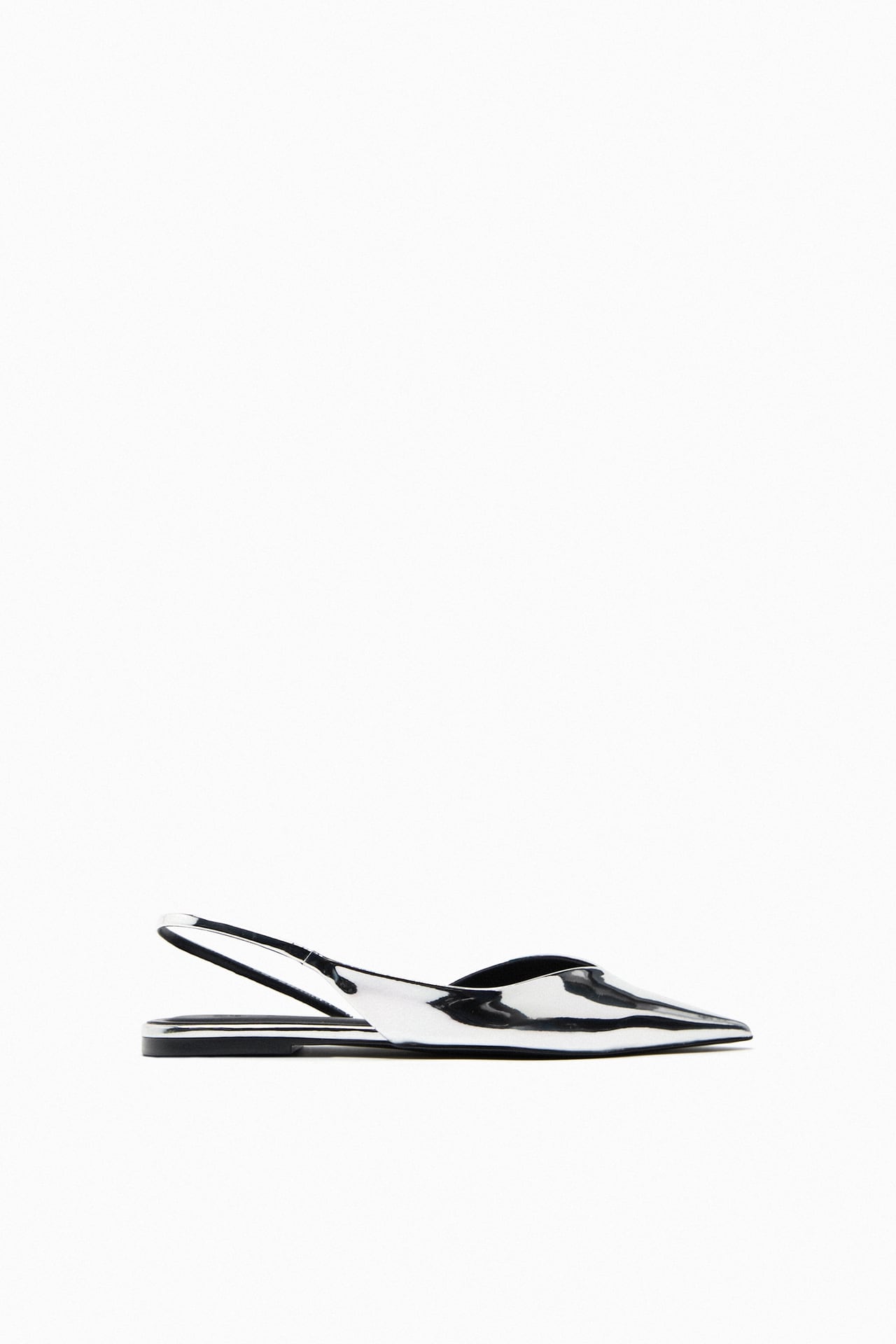 Zara silver Slingback ballet flats. Pointed toe. Strap at the back.